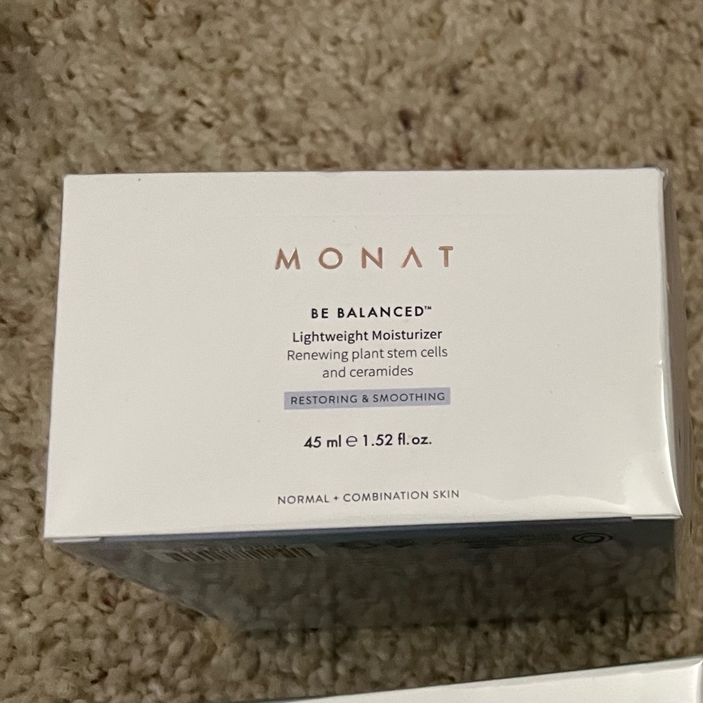 MONAT Be Balanced Lightweight Moisturizer - New in Box